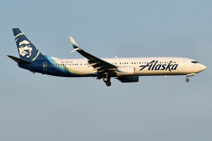 Alaska Airlines, N287AK, Boeing 737 990 ER (49593481357)